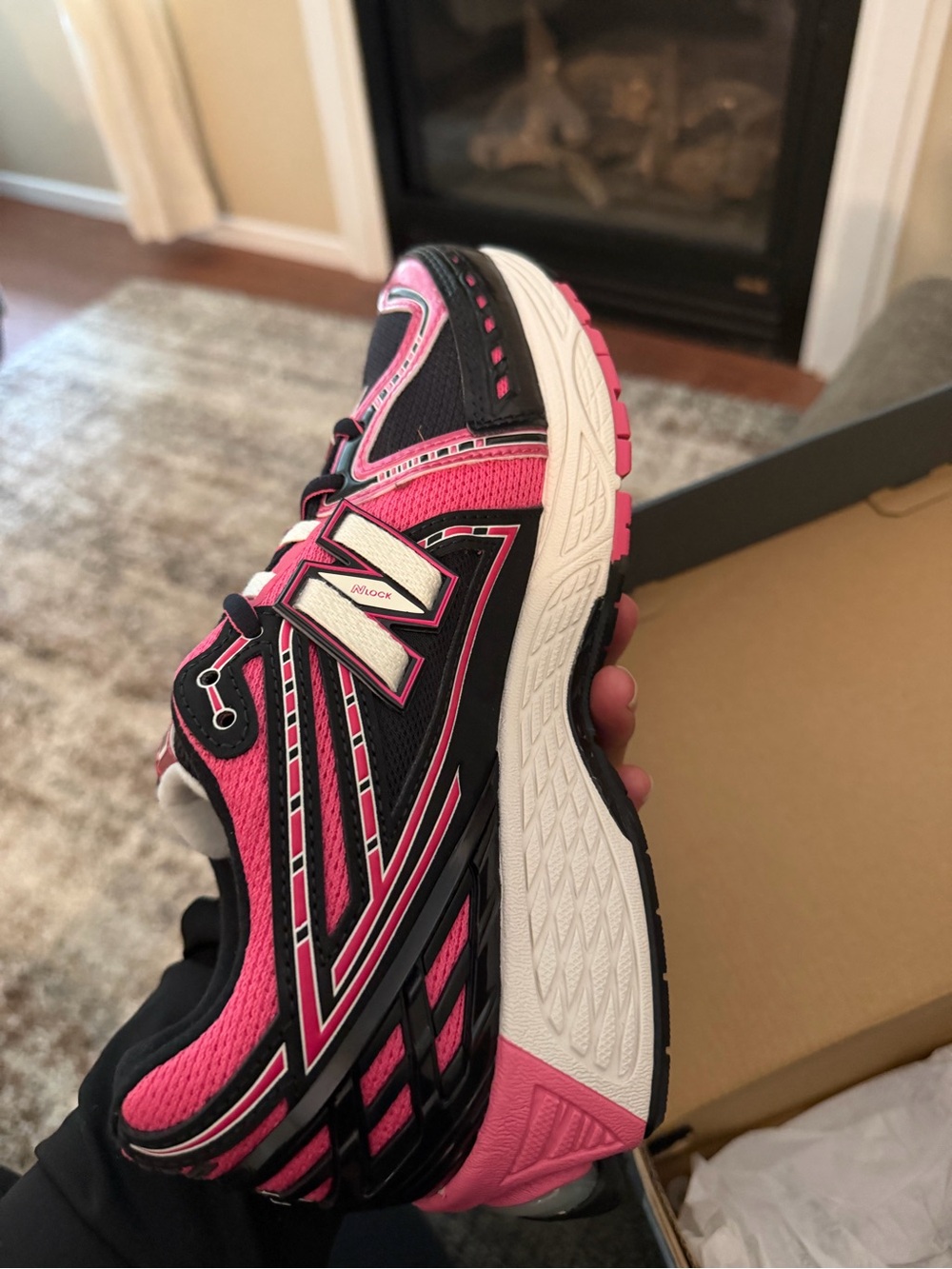 New Balance Women’s Hot Pink and Black Athletic Running Shoes - Picture 4 of 5